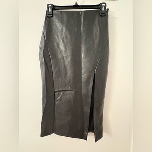Superdown Faux Leather Skirt Black | Size Small